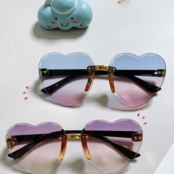 חדש האופנה משקפי שמש על ChildrenFashion לב צבע מותאם אישית מגמה מתאים 5-13 ילדים בת UV400