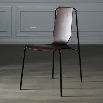 מטבח מודרני רהיטים כסאות אוכל עבור משק הבית מינימליסטי בחדר האוכל כסא עץ מלא תעשייתי יצירתי משענת הכיסא.