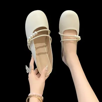 נשים פרדות נעלי בית לנשים 2023 לכסות את בוהן Pantofle יוקרה שקופיות נמוך קרוס-קשור מעצב חדש גומי צר עור PU