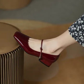 נעלי נשים 2023 בוהן מרובע רדוד תכליתי נוח מחוררת אבזם רצועת אמצע העקב הרצועה עם מרי ג ' יין נעליים בודד