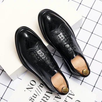 2023 גברים חדשים להתלבש נעלי נעלי עור אופנה דרבי נעליים מזדמן קלאסי עסקים חתונה נעליים חומות איטליה זכר רשמית הנעל